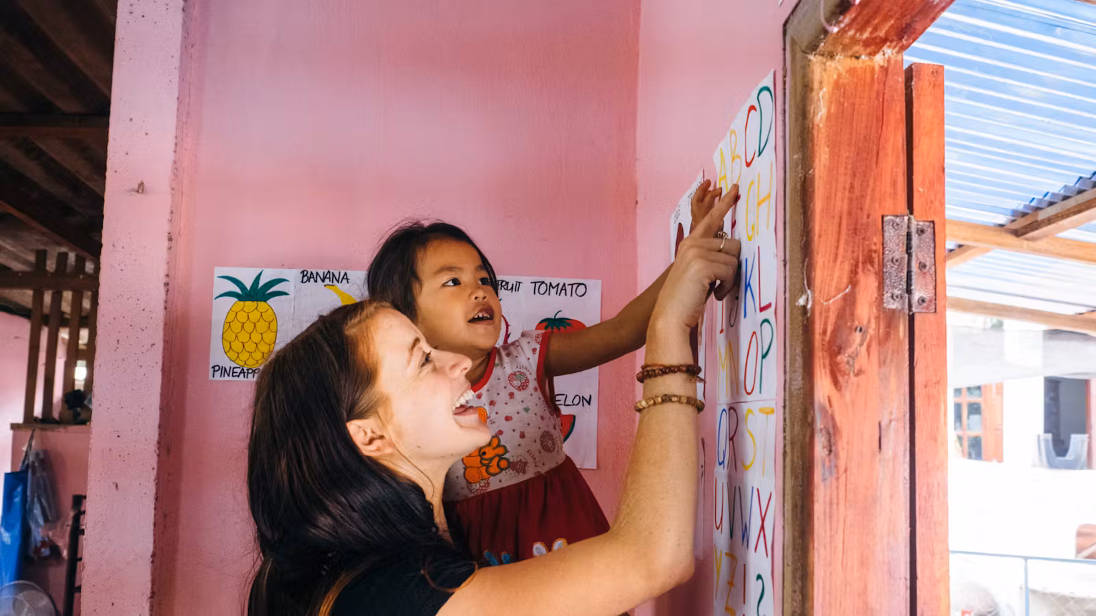 Volunteer with Laos Child